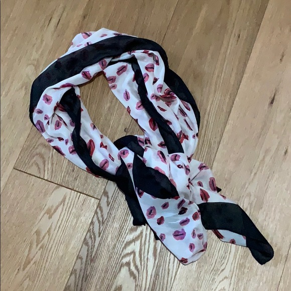 💋 lip scarf 💋 DVF style! - Picture 4 of 4